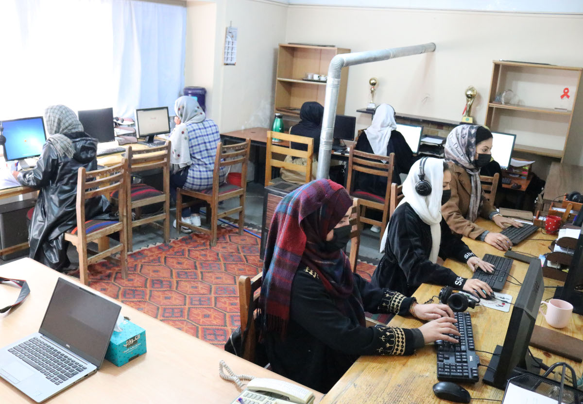 Afghan women reporters at Radio Killid and Radio Mursal on World Radio Day. (Photo by UNAMA/Tahmina Osta)